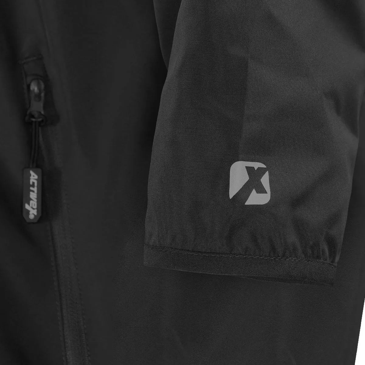 Cortaviento Ultraliviano Guardable con Ventilación en Espalda GERF®