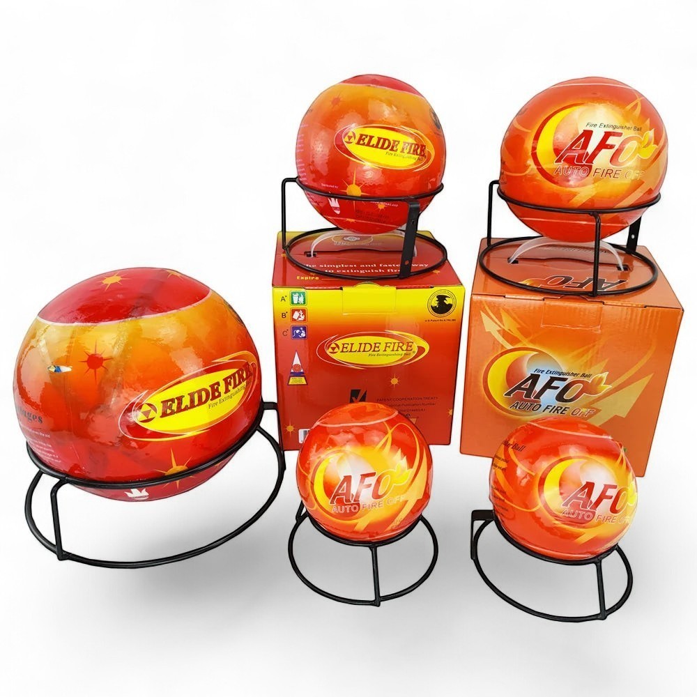Bolas extintoras de incendios GERF SAFETY en varios tamaños con soportes metálicos y cajas de embalaje naranjas.