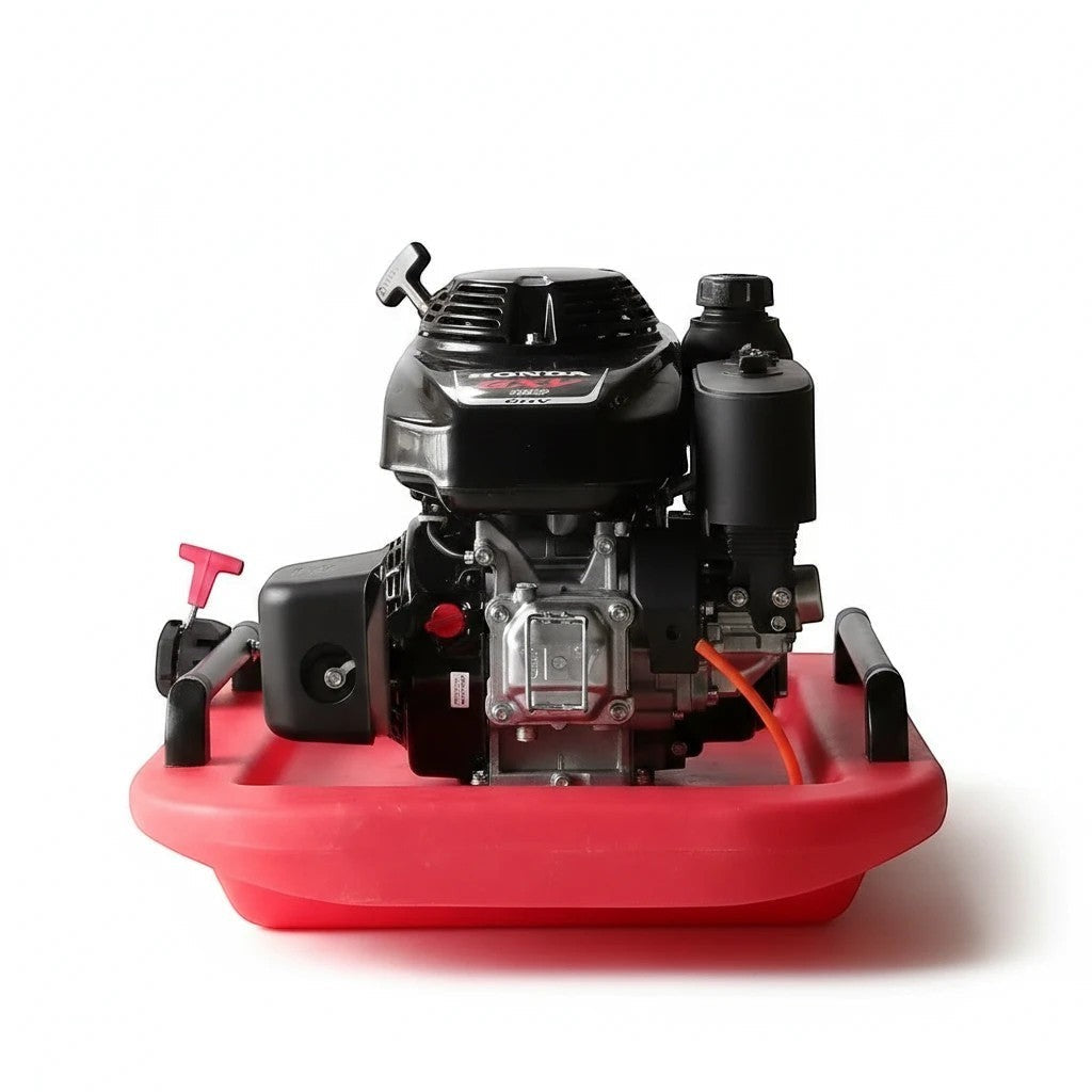 Bomba flotante contra incendios GERF SAFETY con motor Honda GXV160, diseño compacto en rojo y negro.