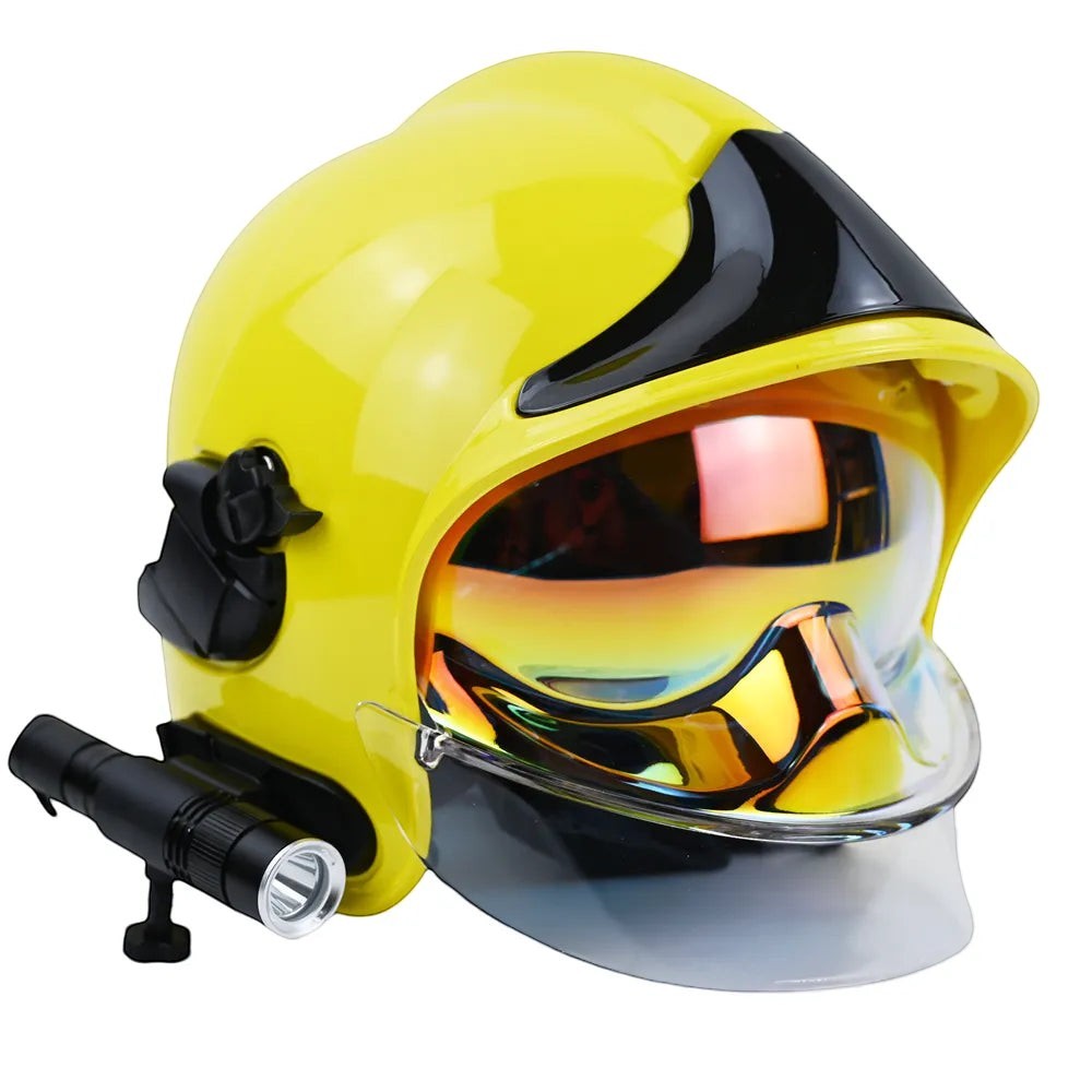 Casco de bombero GERF SAFETY F1AG amarillo con visera dorada, carcasa de policarbonato y linterna lateral integrada.