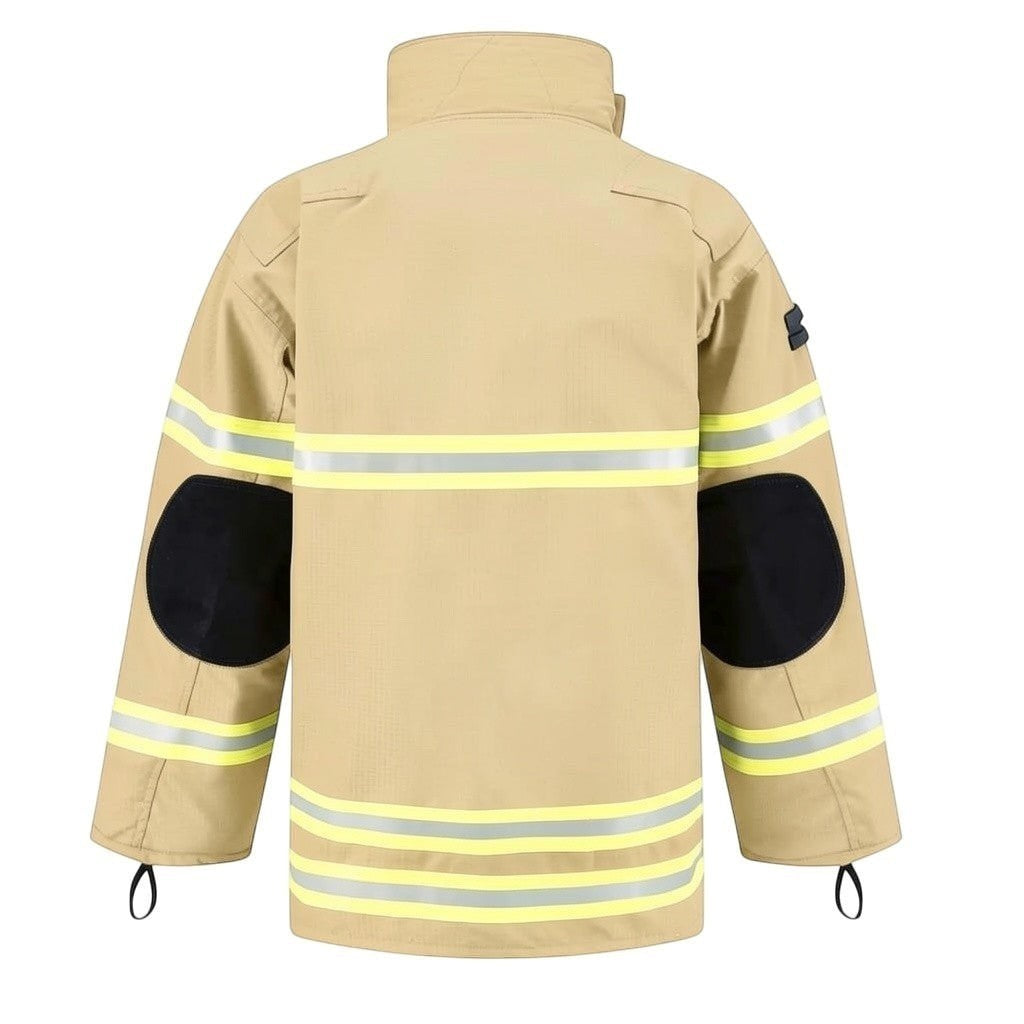 Chaqueta de bombero GERF SAFETY color caqui con bandas reflectantes 3M y refuerzos negros en codos, vista trasera.