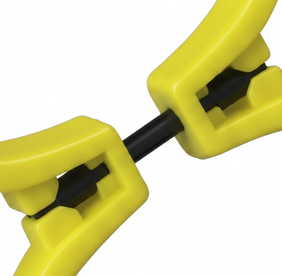 Clip de seguridad dieléctrico GERF SAFETY en color amarillo fluorescente para cinturón de trabajo