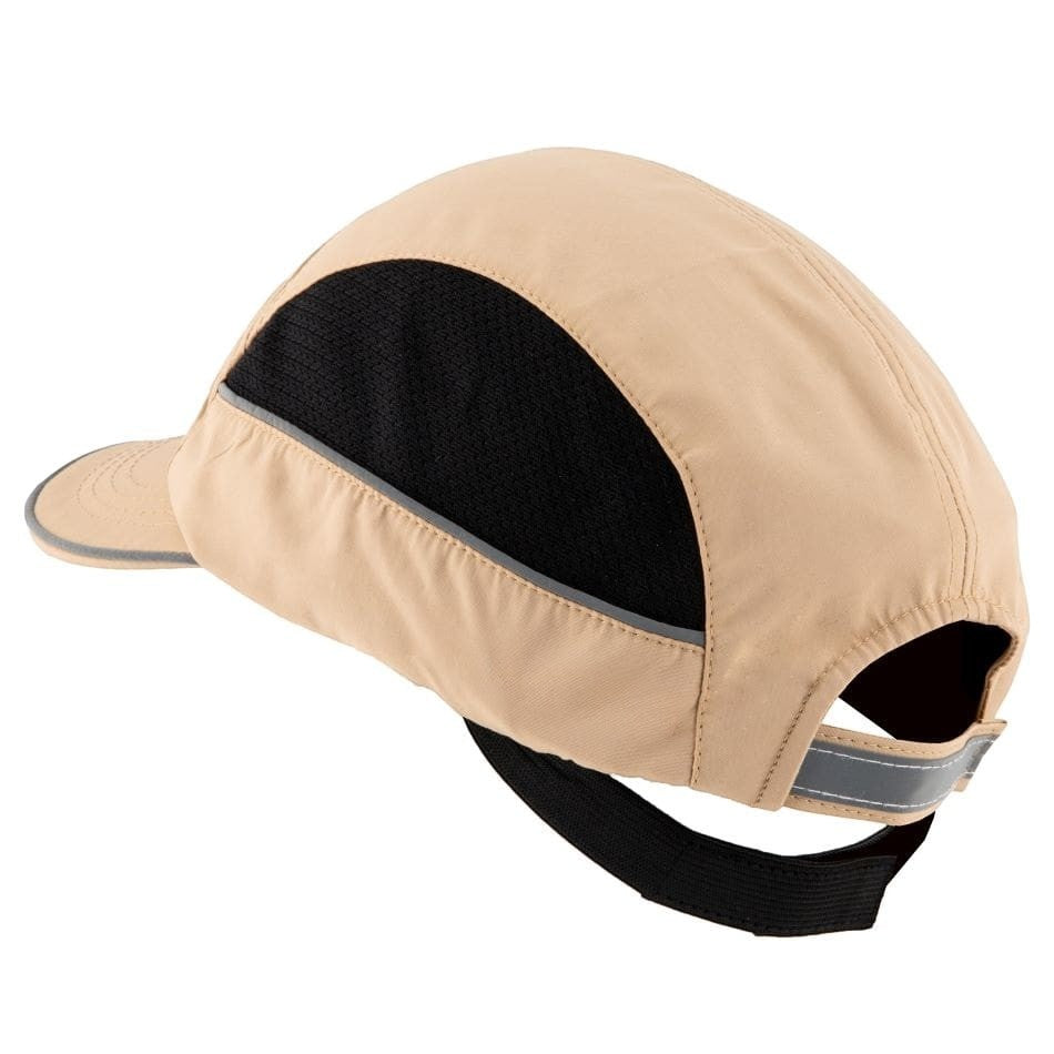 Gorra de seguridad GERF SAFETY beige con bandas reflectantes, carcasa ABS extraíble y visera de 5 cm para protección.