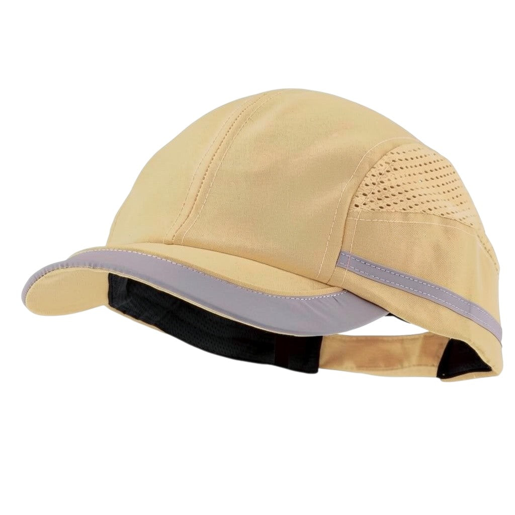 Gorra de seguridad GERF SAFETY color beige con bandas reflectantes, visera de 5 cm y paneles laterales de ventilación.