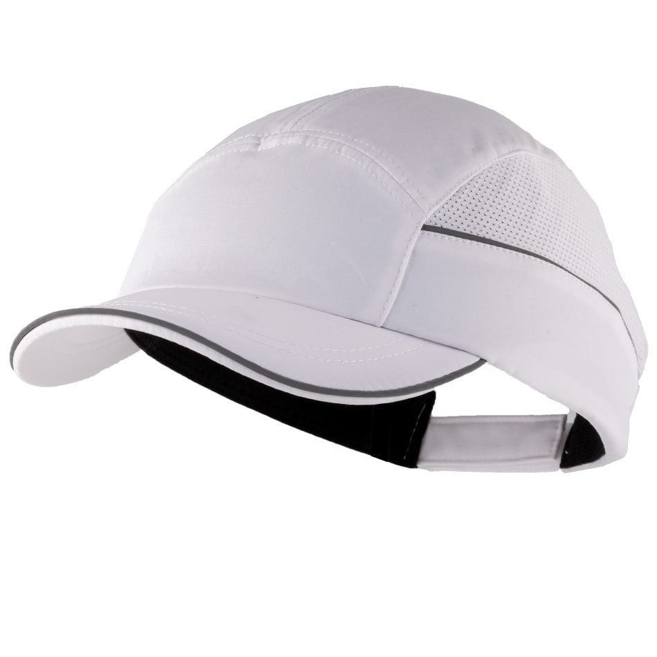 Gorra de seguridad GERF SAFETY tipo bump cap en color blanco con bandas reflectantes, visera de 5 cm y ventilación.