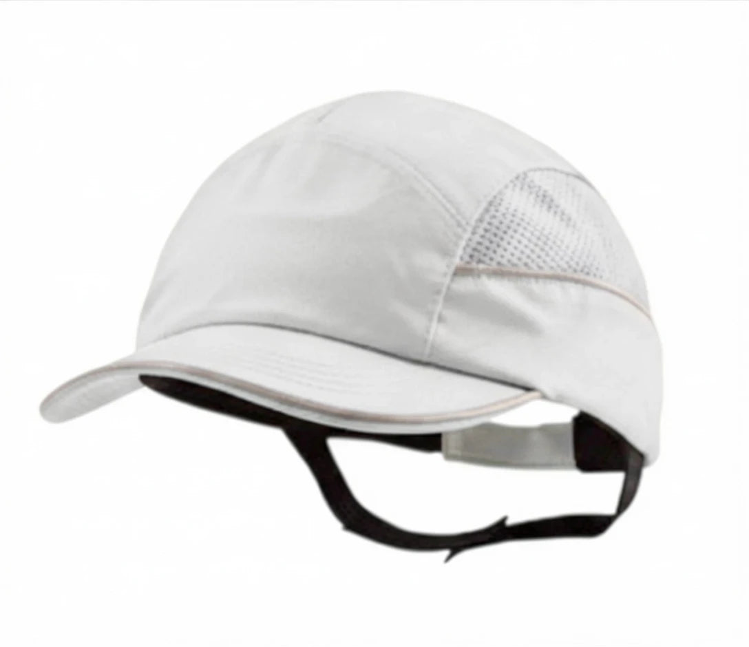 Gorra de seguridad GERF SAFETY blanca con carcasa protectora, visera de 5 cm y bandas reflectantes para alta visibilidad