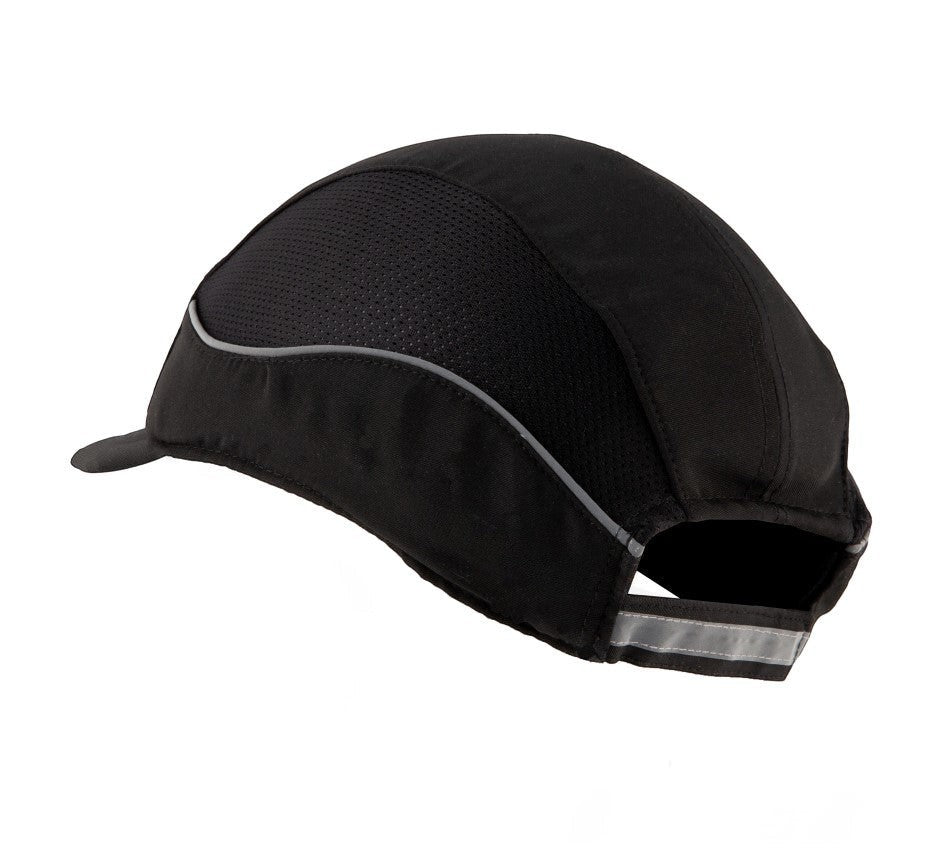 Gorra de seguridad GERF SAFETY negra con protección ABS, bandas reflectantes y ventilación lateral para trabajo.