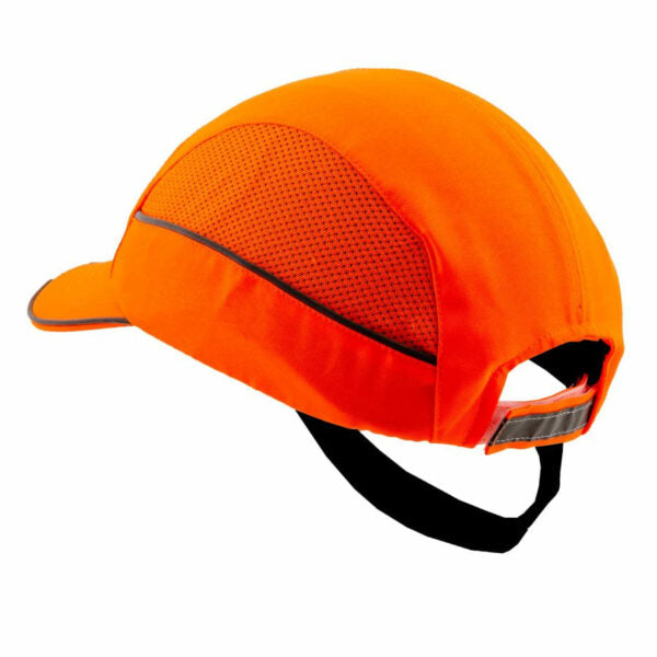 Gorra de seguridad GERF SAFETY naranja fluorescente con bandas reflectantes, ventilación lateral y carcasa protectora.