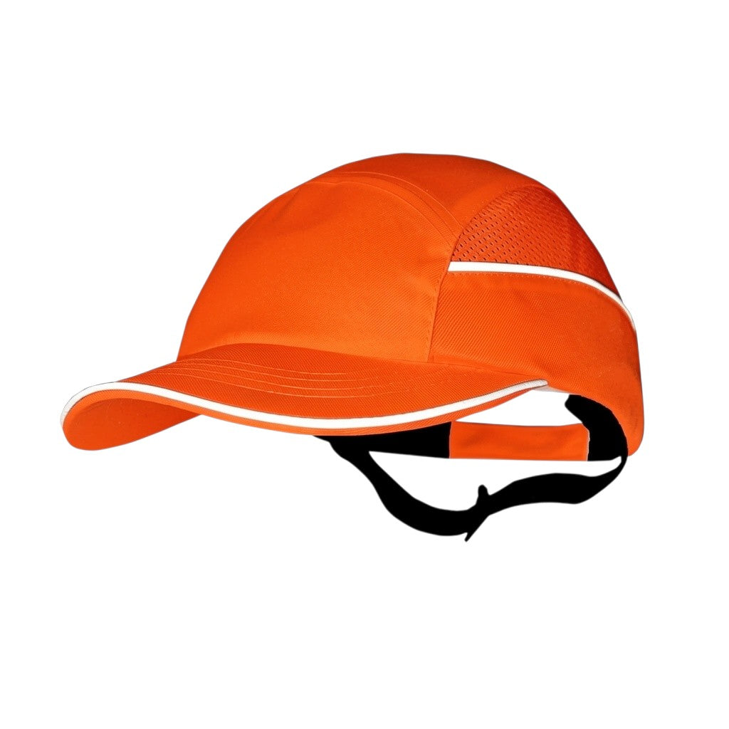 Gorra de seguridad GERF SAFETY color naranja fluorescente con carcasa protectora, visera y bandas reflectantes.