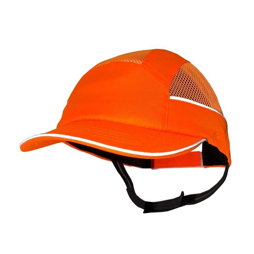 Gorra de seguridad GERF SAFETY naranja fluorescente con visera de 5 cm, bandas reflectantes y malla de ventilación.