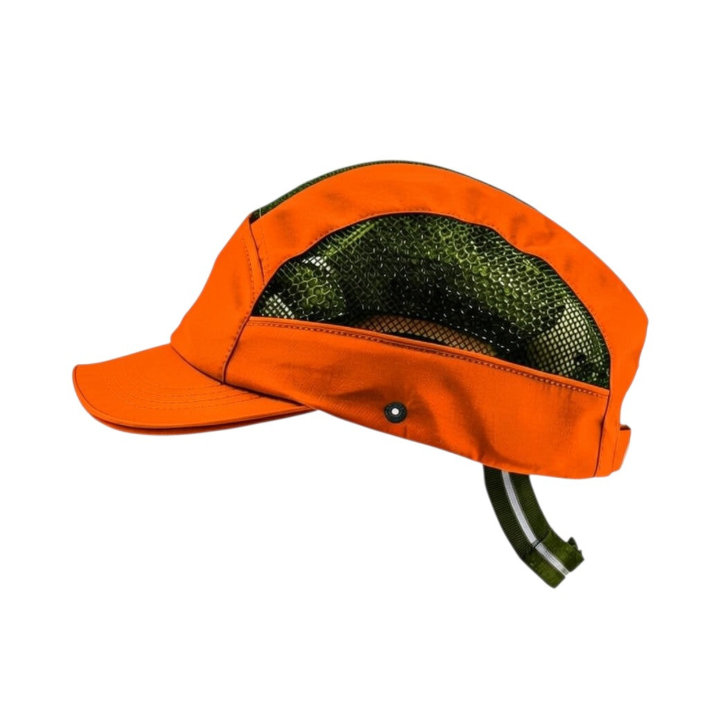 Gorra de seguridad GERF SAFETY naranja con visera de 5 cm, sistema de hiperventilación y bandas reflectantes.