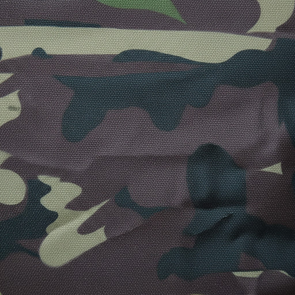 Detalle de la lona de doble capa con estampado de camuflaje de la mochila extintora GERF SAFETY para incendios.