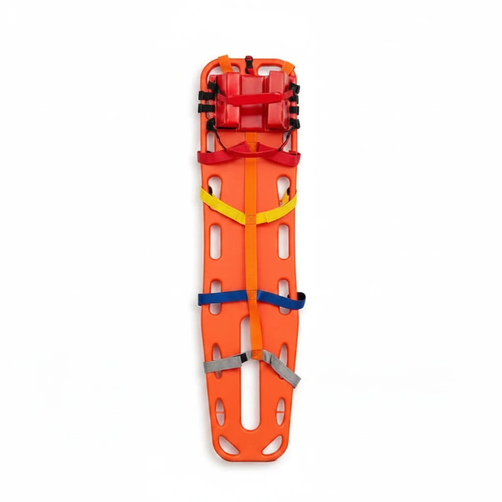 Tabla espinal flotante naranja GERF SAFETY de polietileno con correas de sujeción e inmovilizador de cabeza rojo.