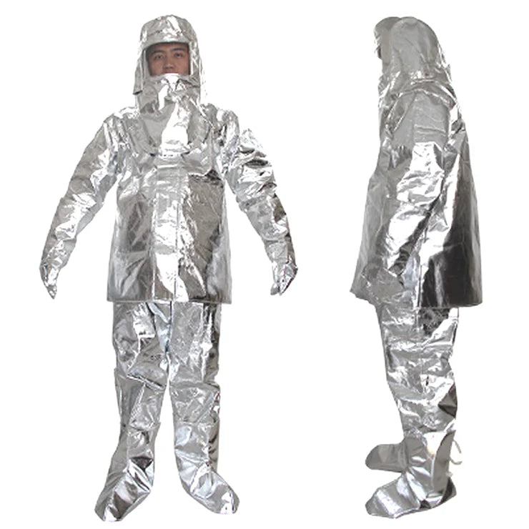 Traje de proximidad al fuego GERF SAFETY color plata de aluminio con barrera térmica de aramida para alta temperatura.